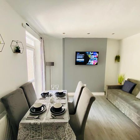 Emerald Living, 4 Bedrooms In The Heart Of Swansea, Close To Beaches! Dış mekan fotoğraf