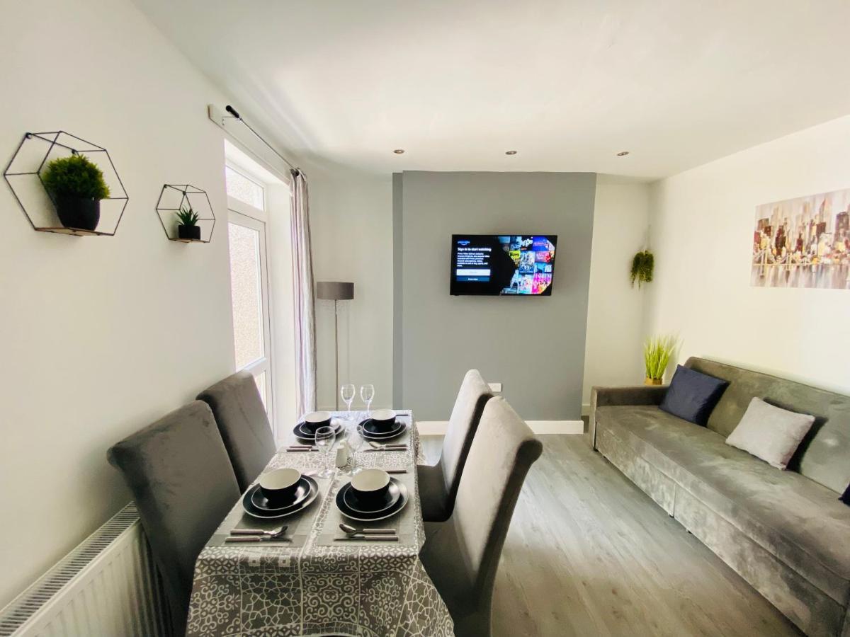 Emerald Living, 4 Bedrooms In The Heart Of Swansea, Close To Beaches! Dış mekan fotoğraf
