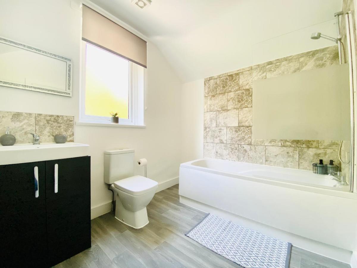 Emerald Living, 4 Bedrooms In The Heart Of Swansea, Close To Beaches! Dış mekan fotoğraf