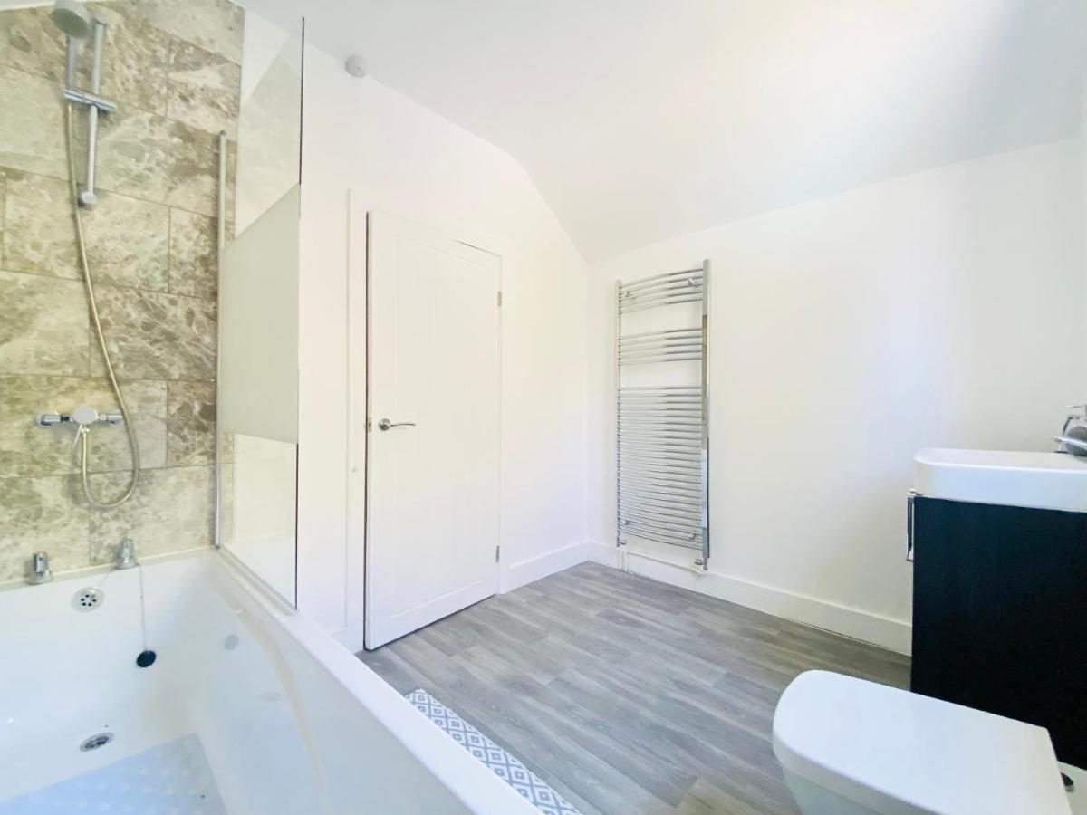 Emerald Living, 4 Bedrooms In The Heart Of Swansea, Close To Beaches! Dış mekan fotoğraf